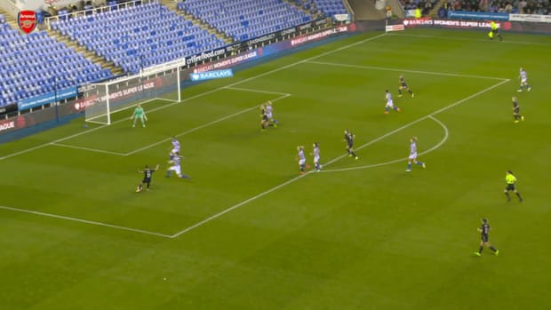 Blackstenius wins it for Arsenal Women vs Reading