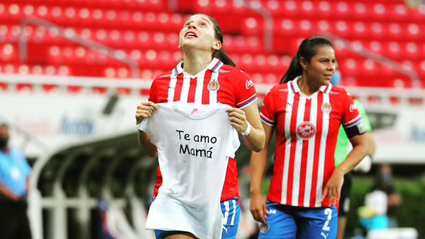 Norma Palafox marca golazo pero su festejo fue lo mejor