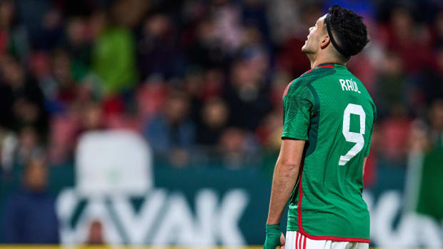 Raul Jimenez de Mexico durante el partido Mexico (Seleccion Nacional Mexicana) vs Suecia,amistoso de preparacion previo al inicio de la Copa Mundial de la FIFA Qatar 2022, en el Estadio Municipal de Montilivi, el 16 de noviembre de 2022. GIRONA ESPANA ESPANA