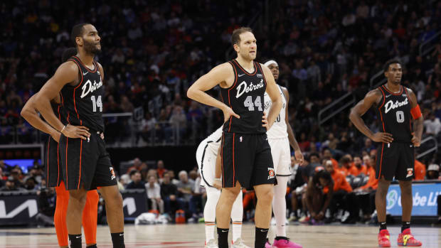 Isaiah Hartenstein Returns to New York Knicks in 'Frustrating