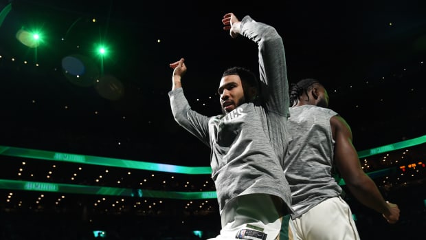 Joe Mazzulla shows unwavering support for Jaylen Brown after missed free  throws: 'I love you, Jaylen' - CelticsBlog