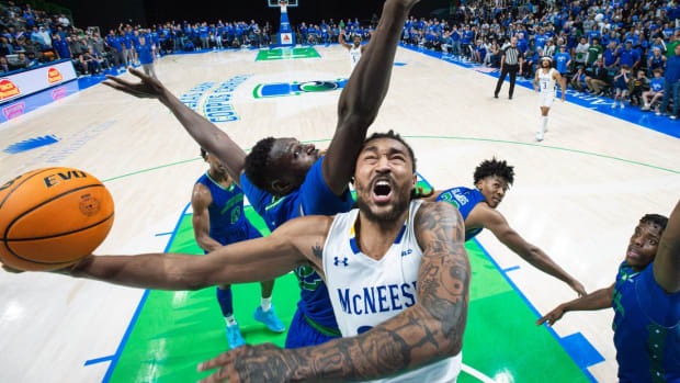 What time, TV channel is Oregon Ducks vs Creighton basketball on tonight?  Free live stream, NCAA Tournament game spread, odds (3/23/2024) 