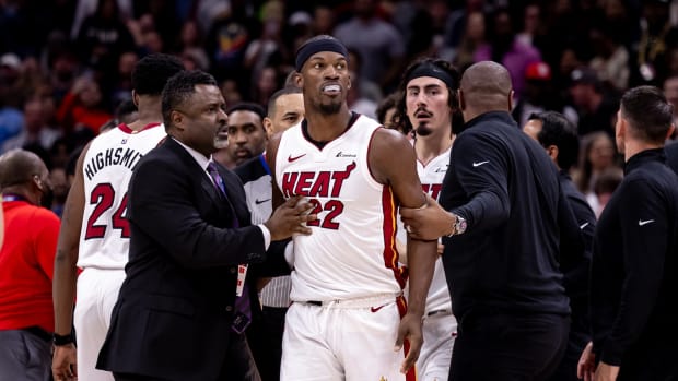 Twitter Places Some Blames On Miami Heat For Julius Randle's Season-Ending Shoulder Surgery