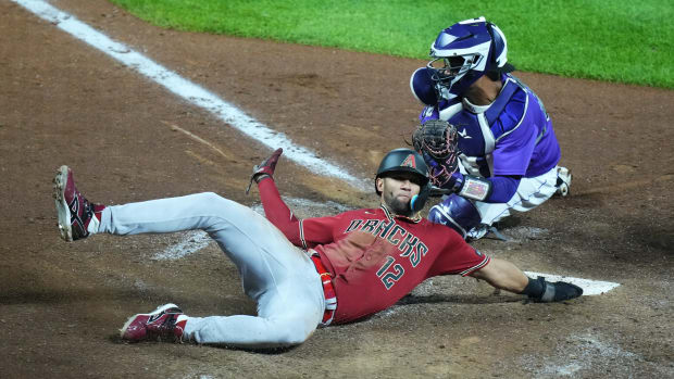 St. Louis Cardinals Outfielder Lars Nootbaar Fouls Ball Off Groin, Leaves  Game - Fastball