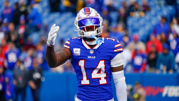 Buffalo Bills' Stefon Diggs' Brother Trevon Urges Him To Leave Team After  Hot Mic Fiasco - Sports Illustrated Buffalo Bills News, Analysis and More