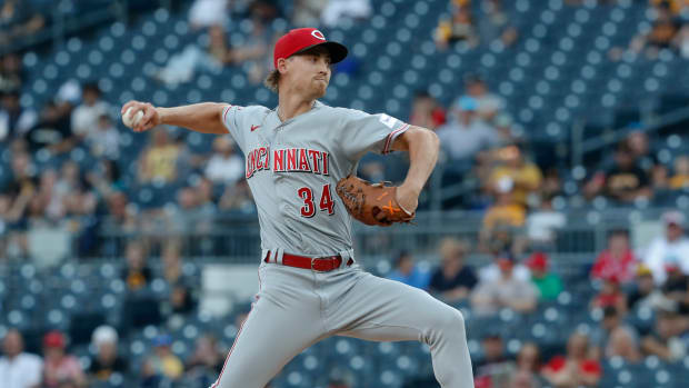 Aug 13, 2023; Pittsburgh, PA, USA; Cincinnati Reds starting pitcher Luke Weaver (34) delivers a pitch against the Pittsburgh Pirates during the first inning at PNC Park.