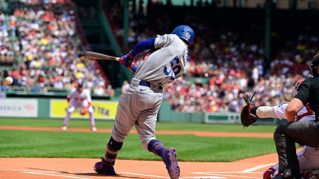 Los Angeles Dodgers Star Mookie Betts Gets Standing Ovation in Return to  Fenway Park - Fastball