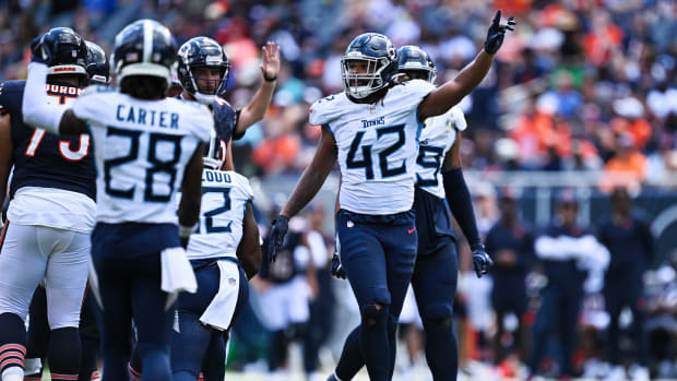 Titans TE Anthony Firkser celebrates after scoring Titans first TD. -  TSDMemphis.com