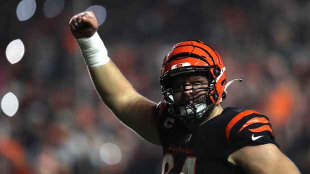 Bengals OL Ted Karras Believes Cordell Volson Will Take Step Forward -  video Dailymotion