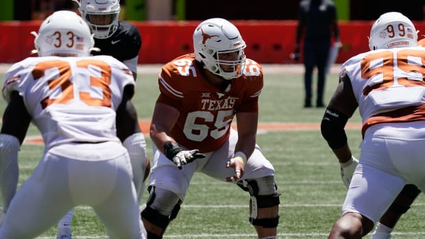 Texas Longhorns LB DeMarvion Overshown 'Gravitating' Toward Dallas Cowboys Micah  Parsons - Sports Illustrated Texas Longhorns News, Analysis and More