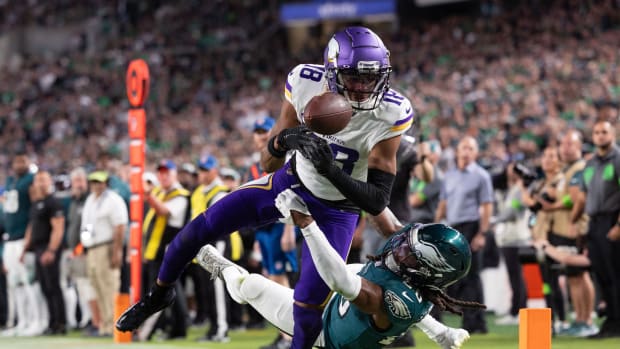 Run defense, more turnover woes haunt Vikings in Thursday night loss vs.  Eagles - Sports Illustrated Minnesota Vikings News, Analysis and More