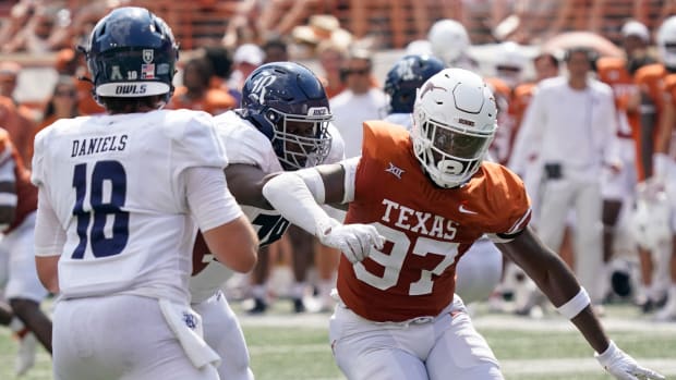 Texas Longhorns vs. San Jose State Spartans: Live Game Three Updates -  Sports Illustrated Texas Longhorns News, Analysis and More