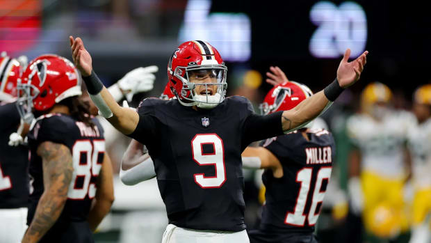 Falcons' Desmond Ridder Bounces Back After First Career Interception -  Sports Illustrated Atlanta Falcons News, Analysis and More