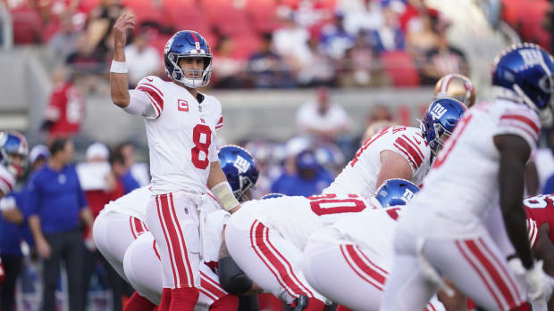 New York Giants, Washington Commanders Knotted 13-13 at Halftime - Sports  Illustrated New York Giants News, Analysis and More