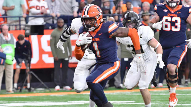 Syracuse Sets Uniform Combo For Season Opener vs Louisville - Sports  Illustrated Syracuse Orange News, Analysis and More