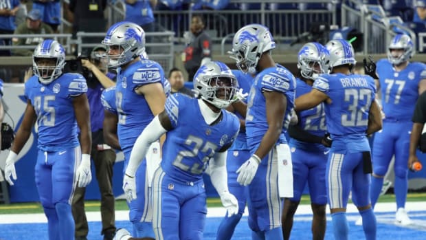 stitch with @detroitlions ouch, Detroitlions