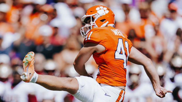 Clemson Football: Swinney shares update on the Xavier Thomas situation