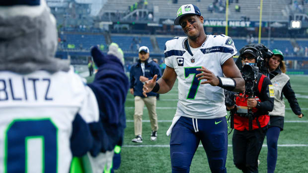 Pete Carroll Offers Injury Update For Seahawks QB Geno Smith - The Spun:  What's Trending In The Sports World Today