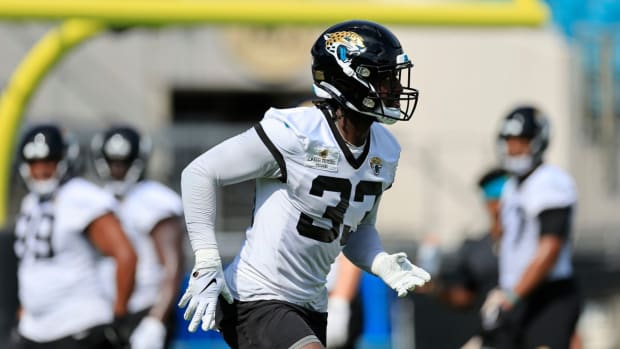 September 9, 2018 - East Rutherford, New Jersey, U.S. - Jacksonville Jaguars  quarterback Blake Bortles (5) looks to pass during a NFL game between the  Jacksonville Jaguars and the New York Giants