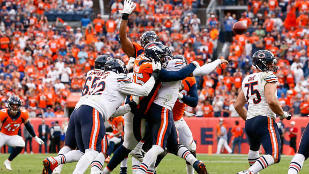 Justin Fields rallies Chicago Bears for stunning upset win - Sports  Illustrated Chicago Bears News, Analysis and More