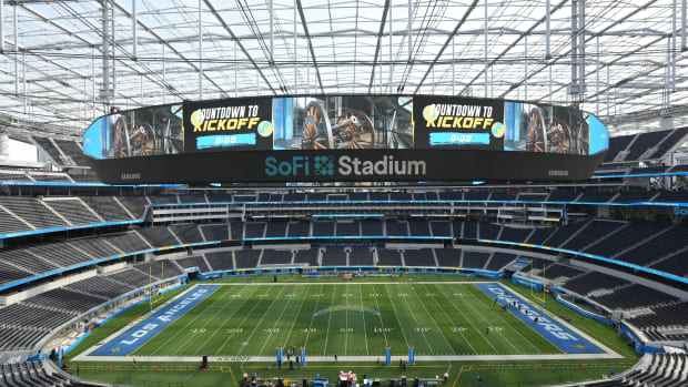 Look: Rams reveal DeSean Jackson's jersey number on SoFi Stadium Oculus