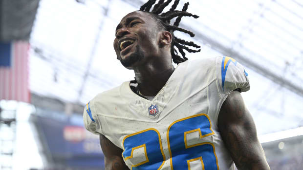 Live In-Game Updates: Los Angeles Chargers vs. Los Angeles Rams Week 17 -  Sports Illustrated Los Angeles Chargers News, Analysis and More