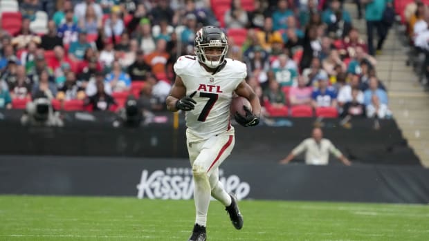 Atlanta Falcons Re-Sign WR Frank Darby, Place TE Parker Hesse on IR -  Sports Illustrated Atlanta Falcons News, Analysis and More