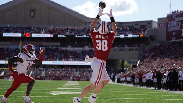 Wisconsin Football: PFF Rates Watt Brothers Among Top NFL Edge Players -  Sports Illustrated Wisconsin Badgers News, Analysis and More