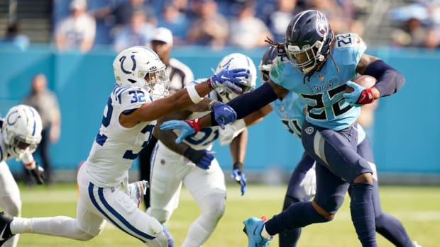 Tennessee Titans defense stands tall against Los Angeles Chargers offense -  BVM Sports