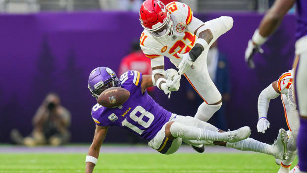 Chiefs' Super Bowl LIV Ring Gleams in Canton