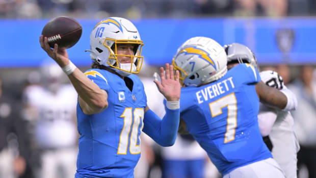 Justin Herbert contract details: Chargers, QB agree to mammoth extension on  eve of training camp