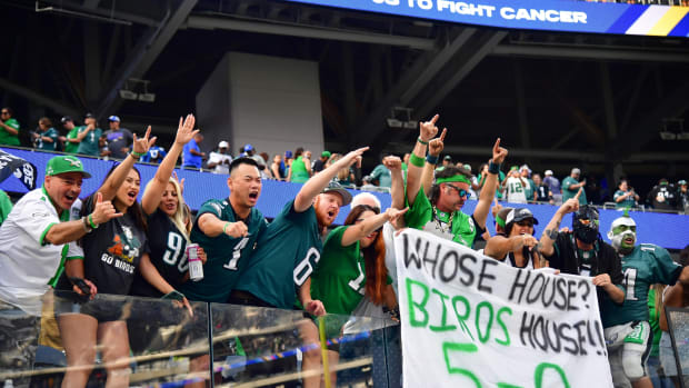 Eagles fans getting their hands on some NFC championship gear - CBS  Philadelphia