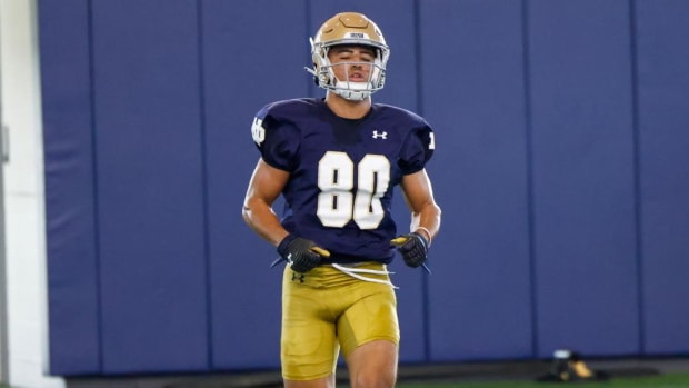 Chicago Bears Sign Former Notre Dame Linebacker Manti Te'o - Sports  Illustrated Notre Dame Fighting Irish News, Analysis and More