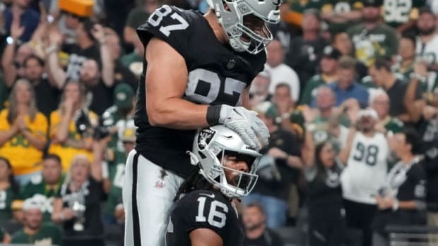 Raiders-Packers Week 5 preview: Injuries, news, score, odds and more -  Silver And Black Pride