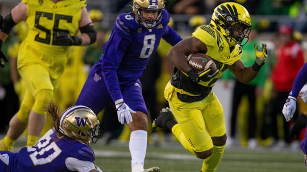 Onwuzurike Signs Lions Contract, Becomes 8-Million-Dollar Man - Sports  Illustrated Washington Huskies News, Analysis and More