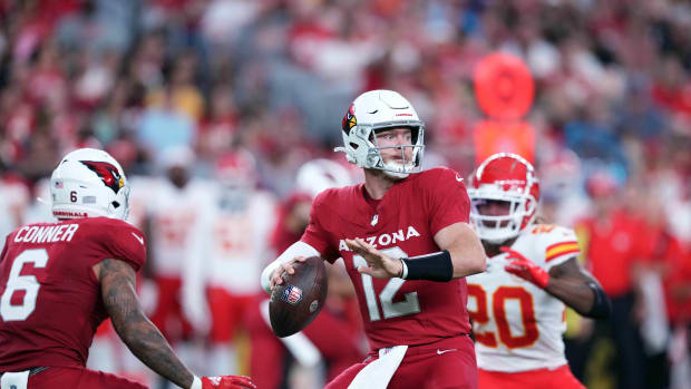 Shaquil Barrett: Tampa Bay Buccaneers linebacker dedicates emotional  pick-six against Chicago Bears to his late daughter