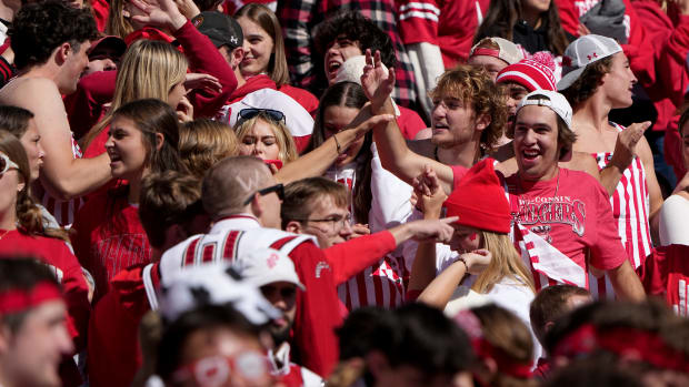 Driver visits the Badgers during 'Thank You Fans' tour