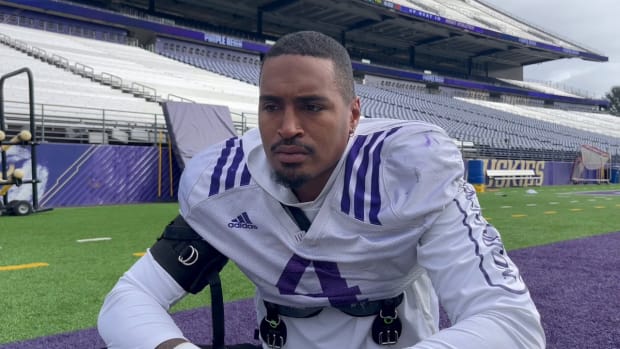 Onwuzurike Signs Lions Contract, Becomes 8-Million-Dollar Man - Sports  Illustrated Washington Huskies News, Analysis and More