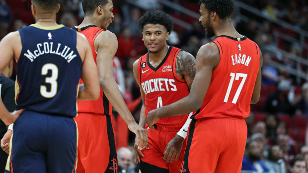 Houston Rockets - Josh Smith addresses the media post shootaround on  preparing for Game 5 and starting the game off strong. Watch: »