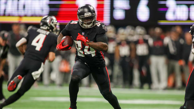 Falcons to wear throwback red helmet vs. Packers in Week 2