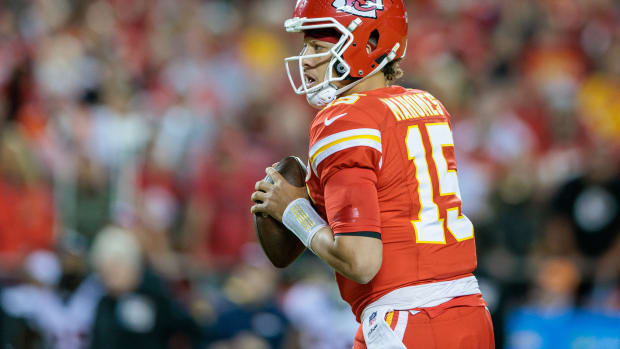 Chiefs' Mahomes becomes part-owner of MLB's Royals