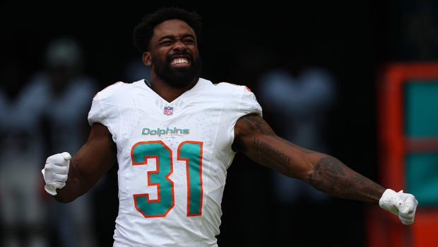 Miami Dolphins-Las Vegas Raiders Preseason Home Opener Observations -  Sports Illustrated Miami Dolphins News, Analysis and More