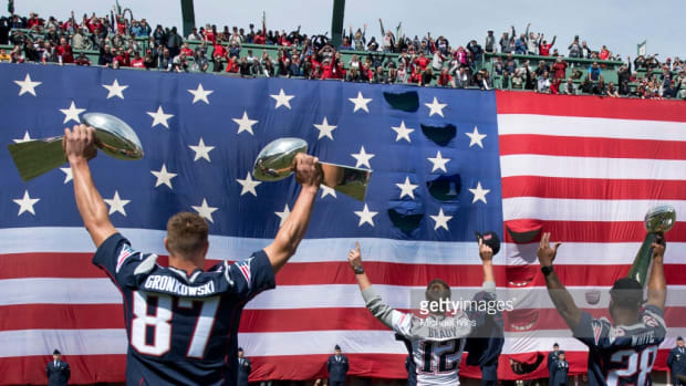 New England Patriots Set To Honor Veterans, Active Military On Salute To  Service Sunday - Sports Illustrated New England Patriots News, Analysis and  More