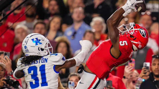 Georgia Football Could All-Red Week One - Sports Illustrated