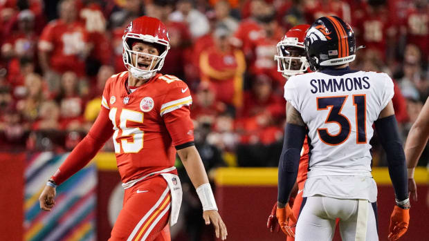 Denver Broncos Fall to Las Vegas Raiders, 17-16: Three Key Takeaways -  Sports Illustrated Mile High Huddle: Denver Broncos News, Analysis and More