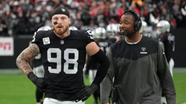 Las Vegas Raiders Final Preseason Update: New England Patriots Offense -  Sports Illustrated Las Vegas Raiders News, Analysis and More