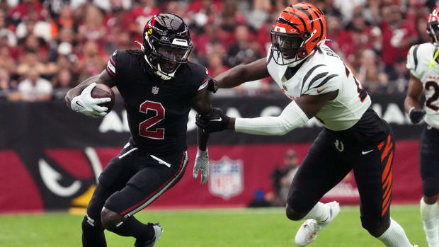 Browns: Kareem Hunt reps Nick Chubb jersey as team gets set for Titans