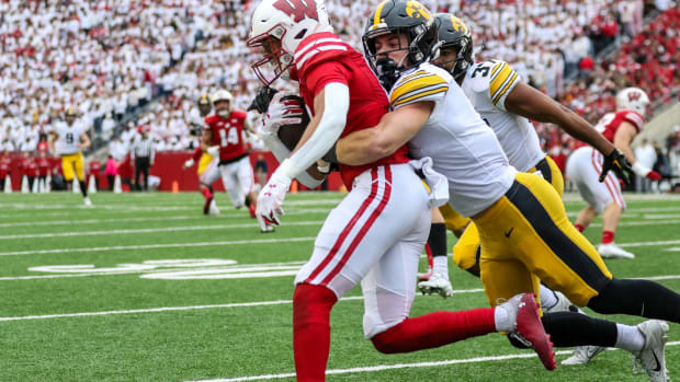 Hawkeyes Rally to Down Indiana - Sports Illustrated Iowa Hawkeyes News,  Analysis and More