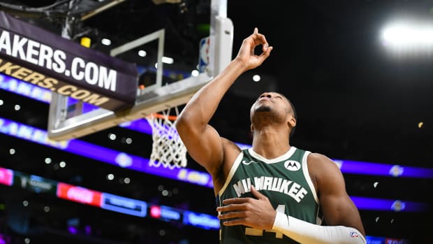 Should the Milwaukee Bucks consider adding Carmelo Anthony? - Sports  Illustrated Milwaukee Bucks News, Analysis and More