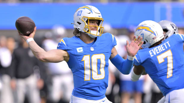 Chargers News: NFL Columnist Forecasts LA's Win-Loss Record Ahead of  Preseason - Sports Illustrated Los Angeles Chargers News, Analysis and More
